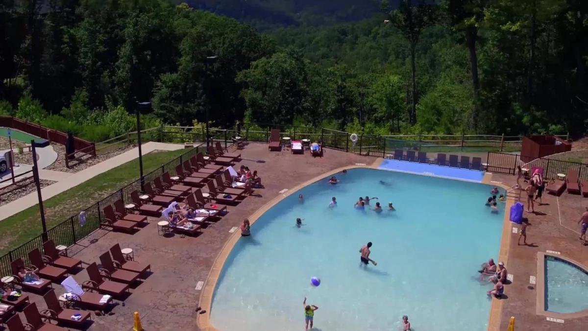 2Br Westgate Resort Sleeps 10 - Smoky Mtn Condo With Free Water Park 蓋特林堡 外观 照片